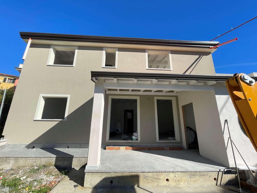 Villa bifamiliare, Sarzana
