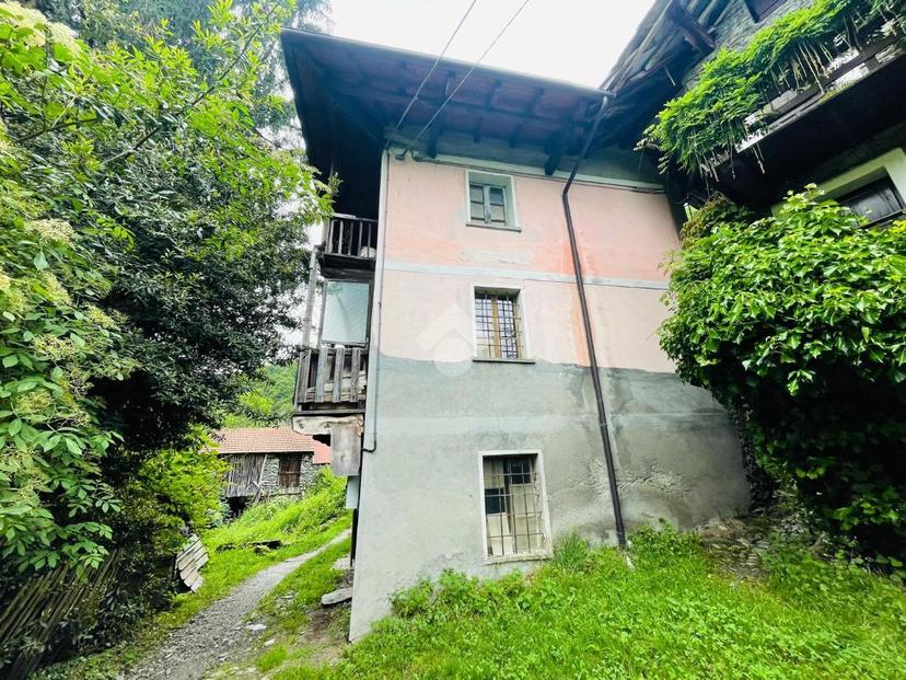 Casa indipendente in Frazione Pessinea, Viu'