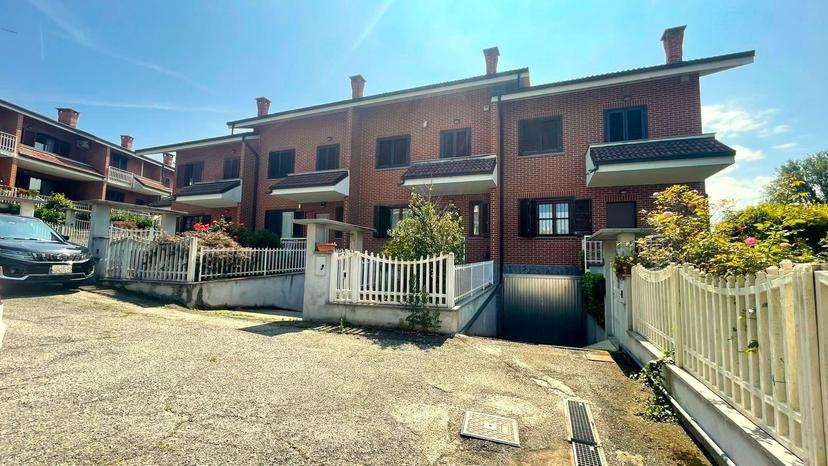 Villa a schiera in Via San Carlo 33a, San Francesco Al Campo