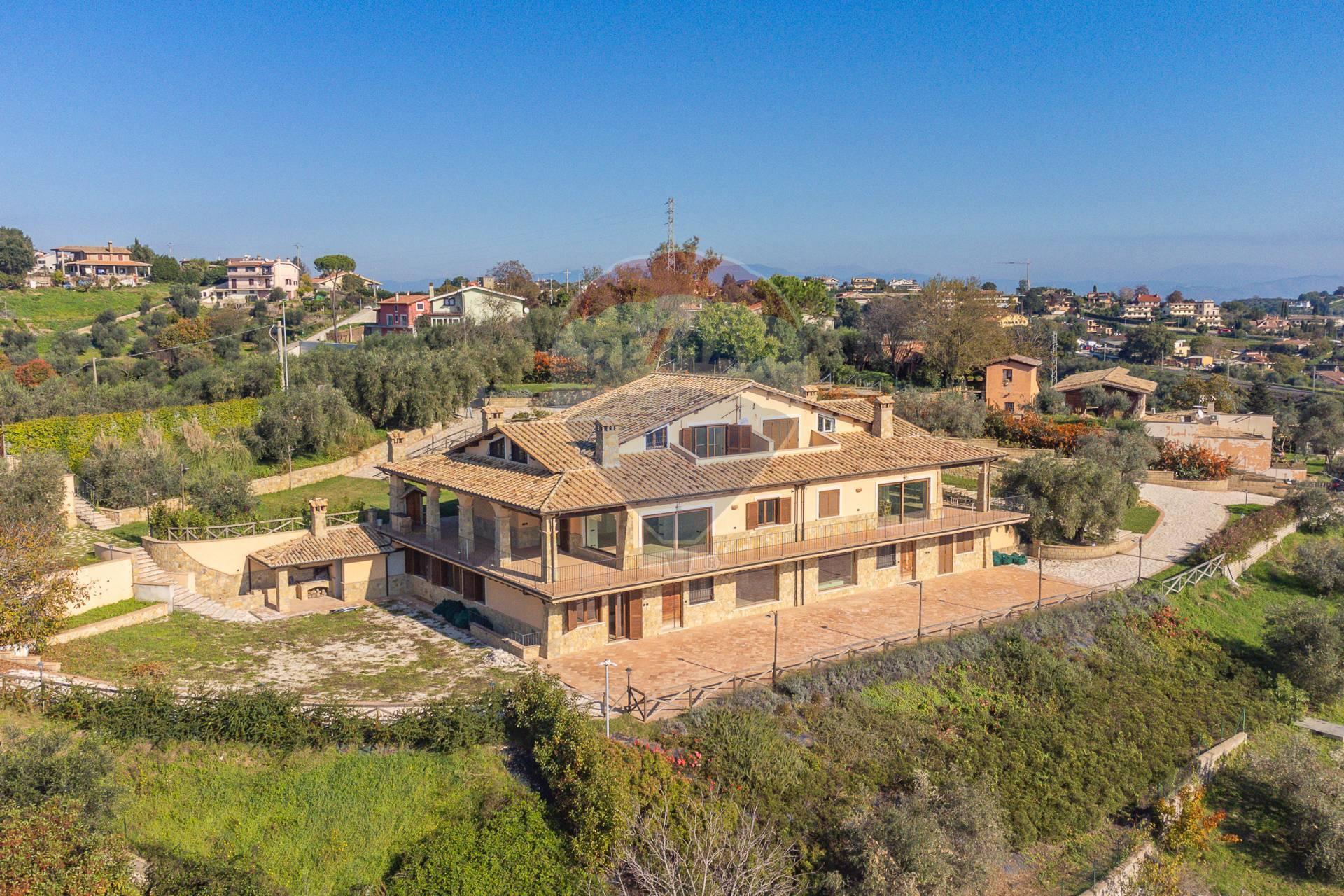 Villa in Via Monte Soriano Snc, Castelnuovo di Porto