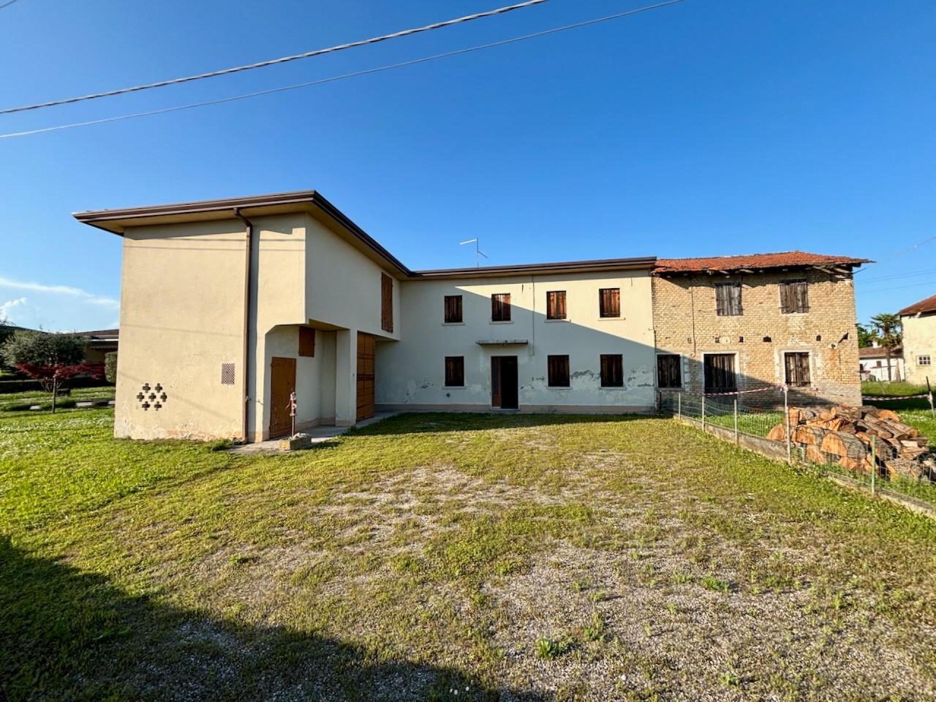 Terratetto plurifamiliare, Azzano Decimo