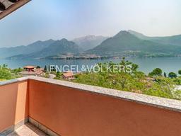 Villa in Via Bezzecca, Oliveto Lario