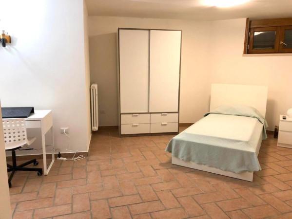 Stanza in appartamento in Via Siena, Tricase