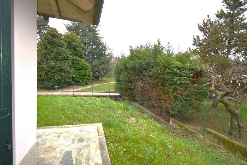 Vendita villa singola Via Guglielmo Merate (LC) — foto 3 di 14