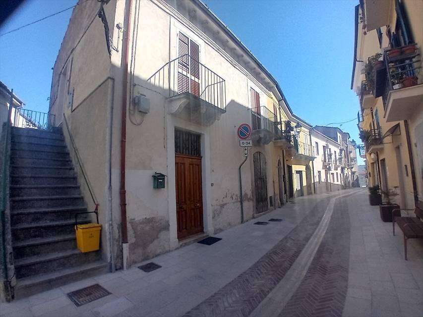 Vendita casa indipendente Corso Mazzini 35 Torre de' Passeri (PE)