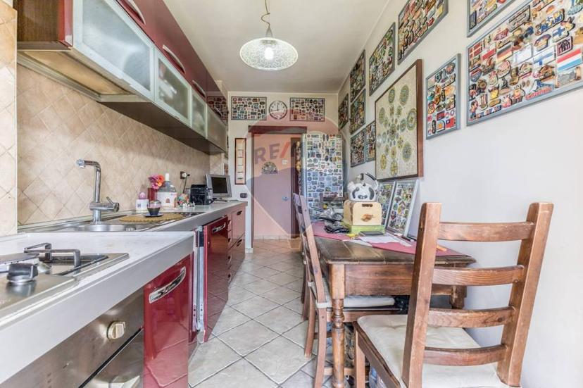 Vendita appartamento Via Vincenzo Petra 143 Roma (RM)