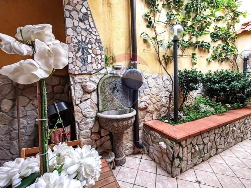 Vendita casa semindipendente Via san Benedetto 35 Casoria (NA)