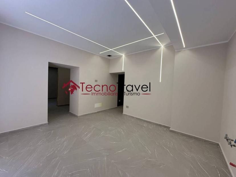 Vendita appartamento Salita Santa Maria Apparente 8 Napoli (NA)