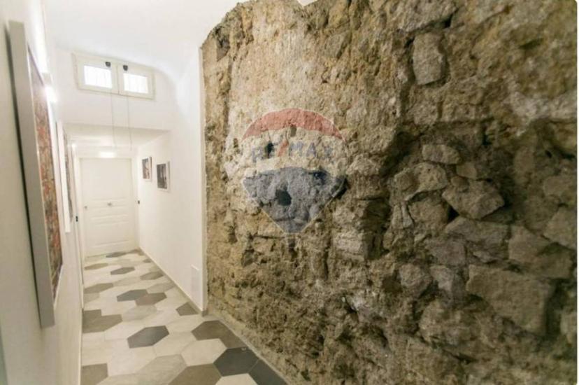Vendita appartamento Via Anticaglia 24 Napoli (NA)