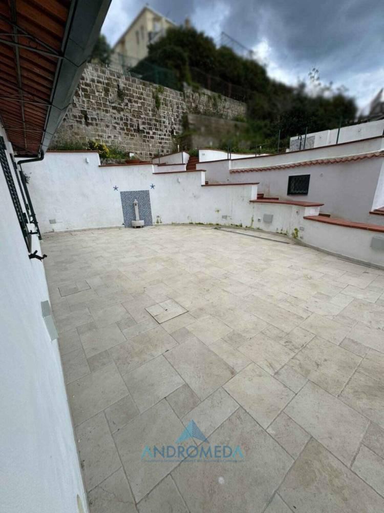 Vendita villa singola Pozzuoli (NA) — foto 10 di 14
