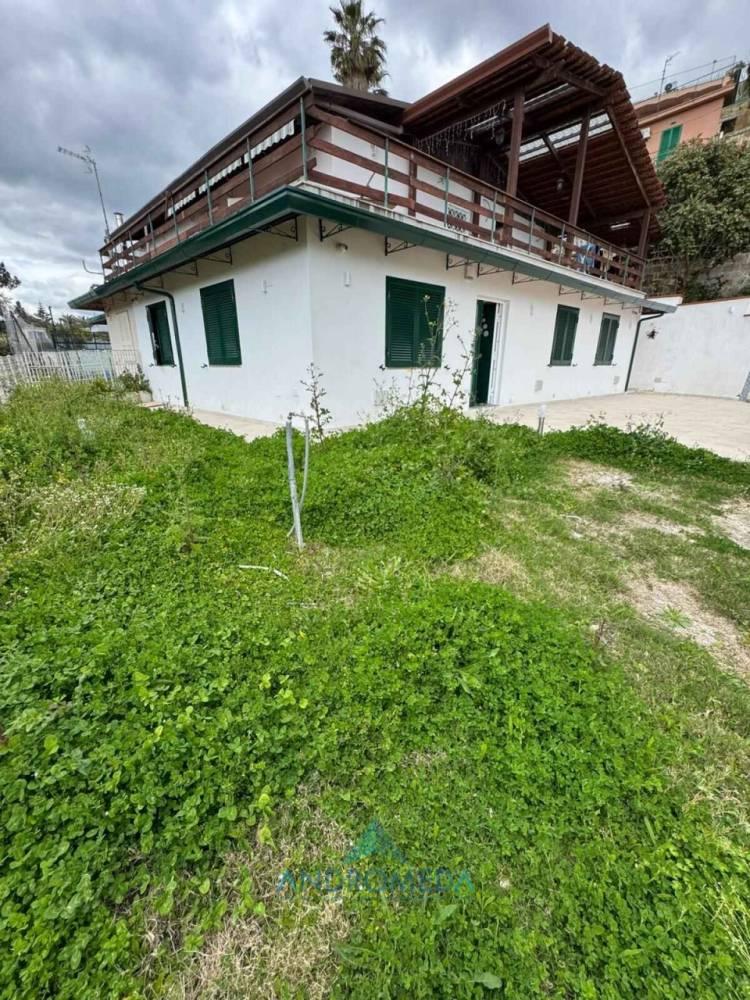 Vendita villa singola Pozzuoli (NA) — foto 2 di 14