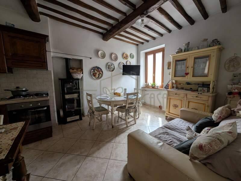Vendita casa indipendente Camaiore (LU) — foto 2 di 14