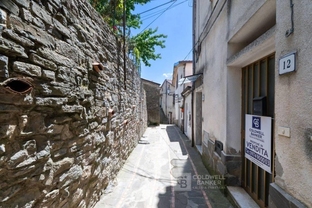 Vendita casa semindipendente VIA CAVOUR 16 Cuccaro Vetere (SA)