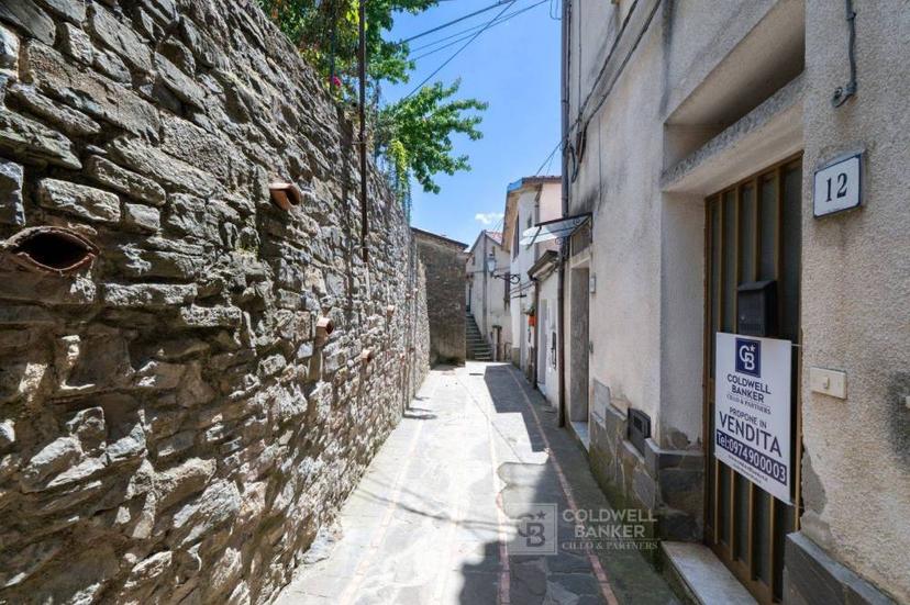Vendita casa semindipendente VIA CAVOUR 16 Cuccaro Vetere (SA)