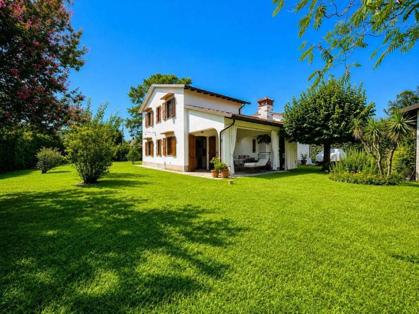 Vendita villa singola Pietrasanta (LU)