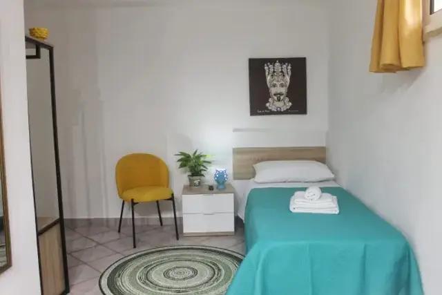 Stanza in casa indipendente in Via dei Monti, Cinisi