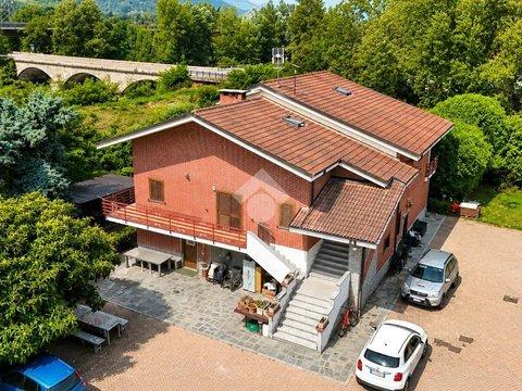 Villetta bifamiliare in Via Dei Gravè, 4, Borgone Susa