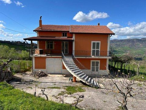 Casa indipendente in Frassino, 83, Guardia Lombardi